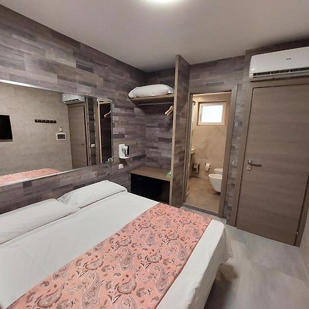 Hotel Pontenuovo Merone Kültér fotó